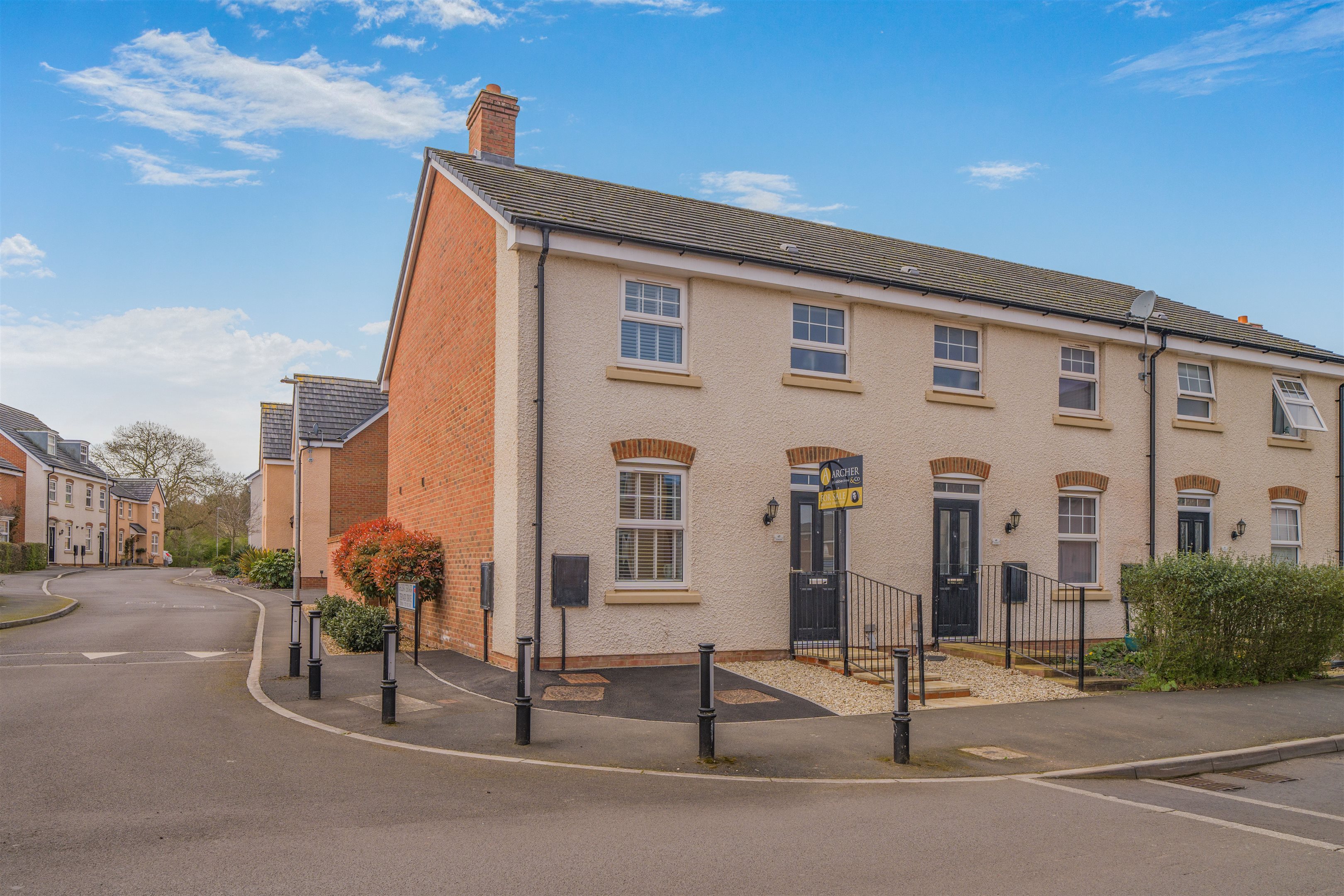 3 bedroom end of terrace house for sale